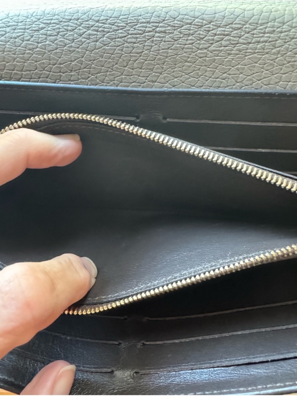 Louis Vuitton Taupe Cappucines Leather Wallet with Gold LV Emblem - Picture 7 of 16
